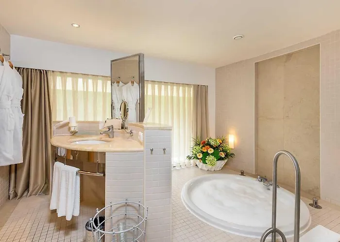 Hotel Paloma Sencia 5*